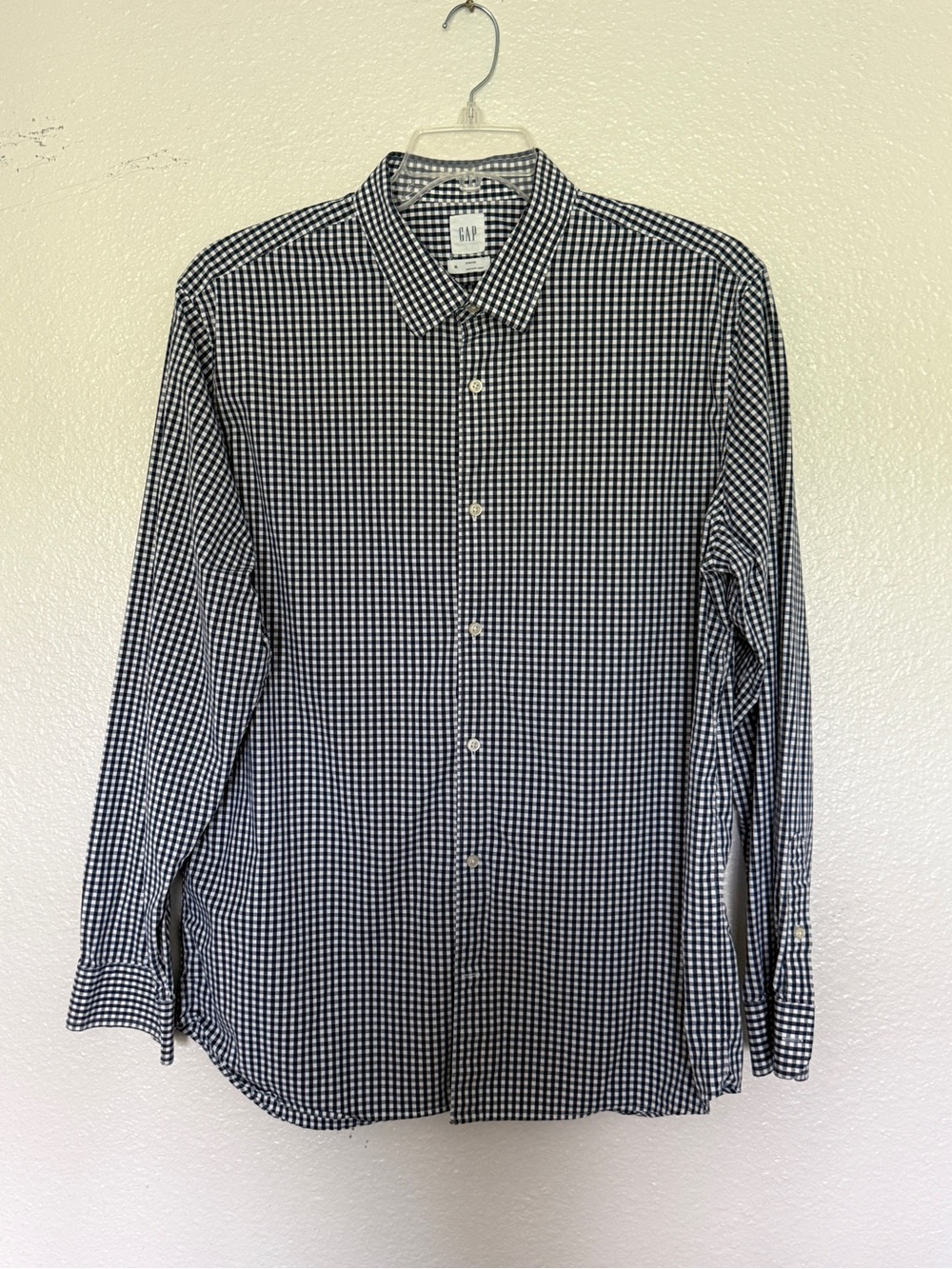 GAP Men's Navy and White Gingham Button-Down Shirt - Picture 4 of 5